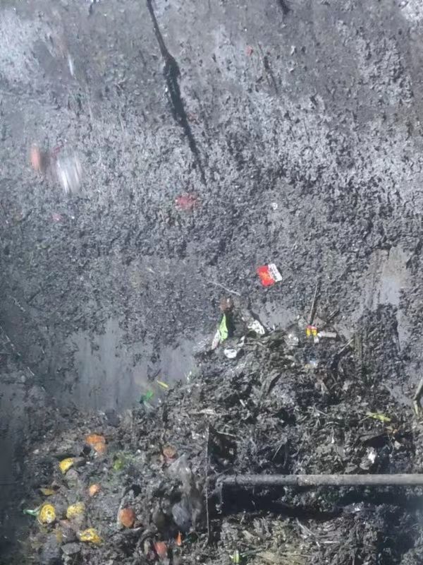 新盈镇污水池清理